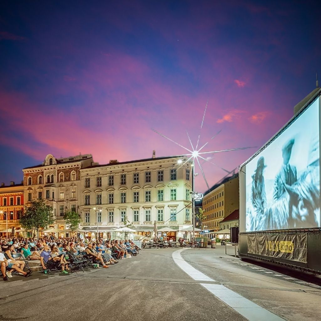 Zeitreise unterm Sternenzelt: Das Filmfest „Stumm & Laut“ verzaubert Wien mit Stummfilmen und Live-Elektro-Sound